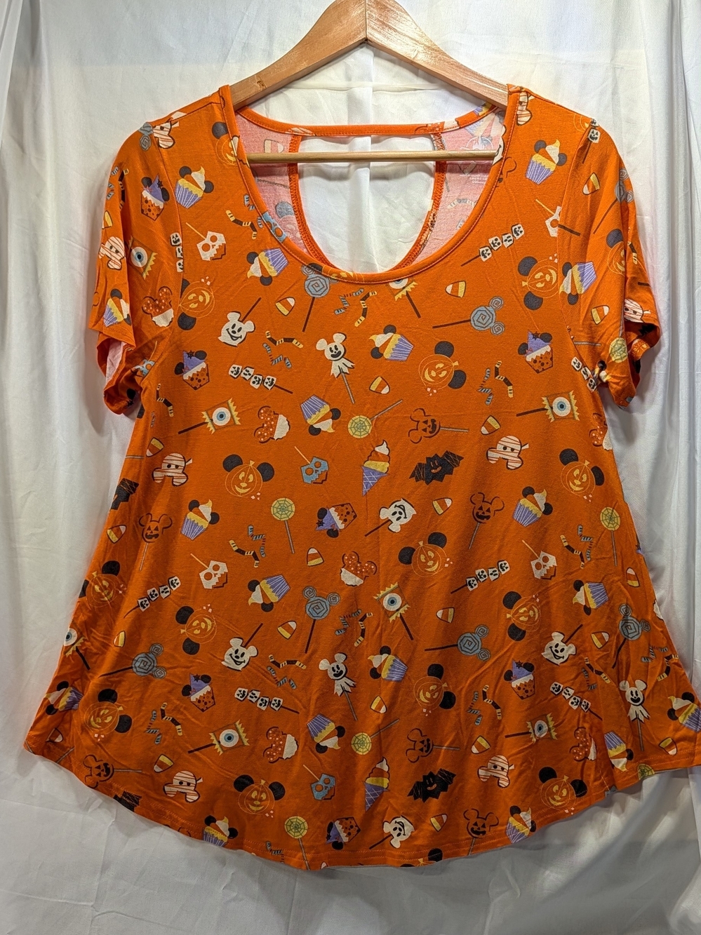 Women's Orange Disney Halloween Print Scoop Neck Short Sleeve Top Size M